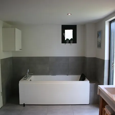 Luxe Met Sauna De Barn וילה